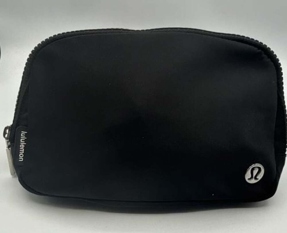 Lululemon Everywhere Belt Bag Size O/S Black